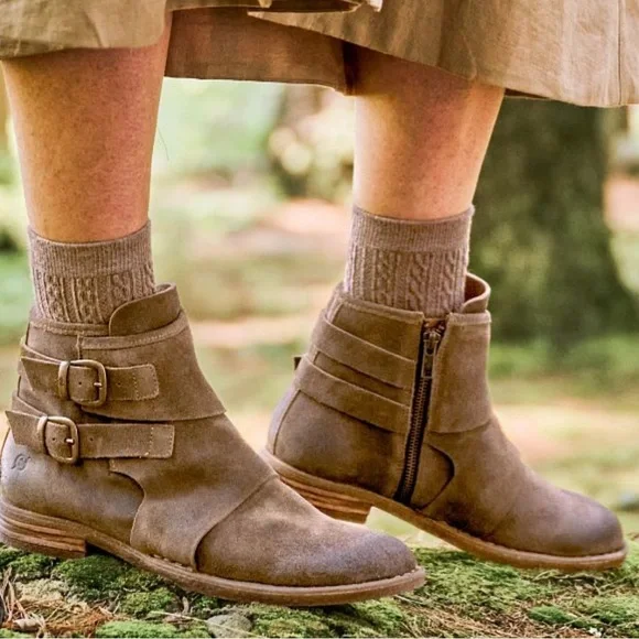 Born | Shoes | Born Moraga Ankle Bootie Brown Taupe  display picture 2